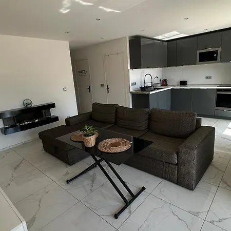 Beau 3 Pieces Proche Du Centre Et Des Plages Appartement